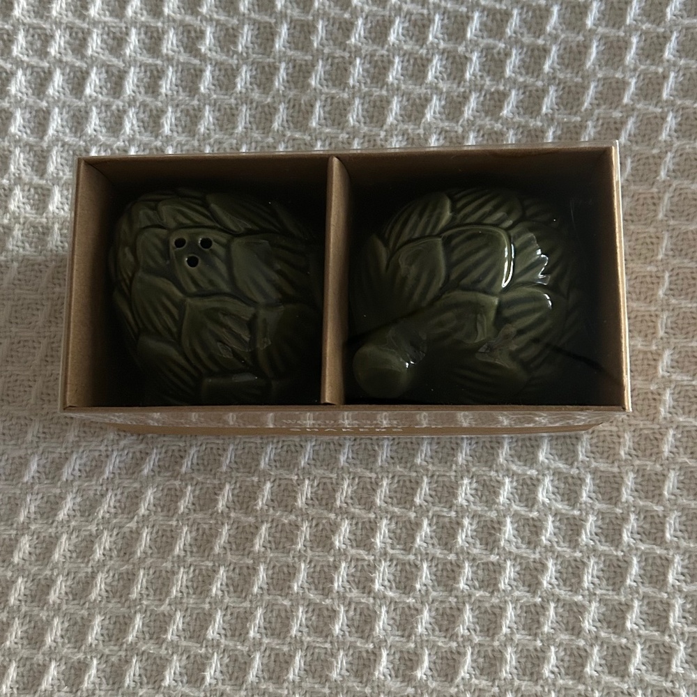 Dark Green Ceramic Artichoke Figural Salt and Pepper Shaker Set